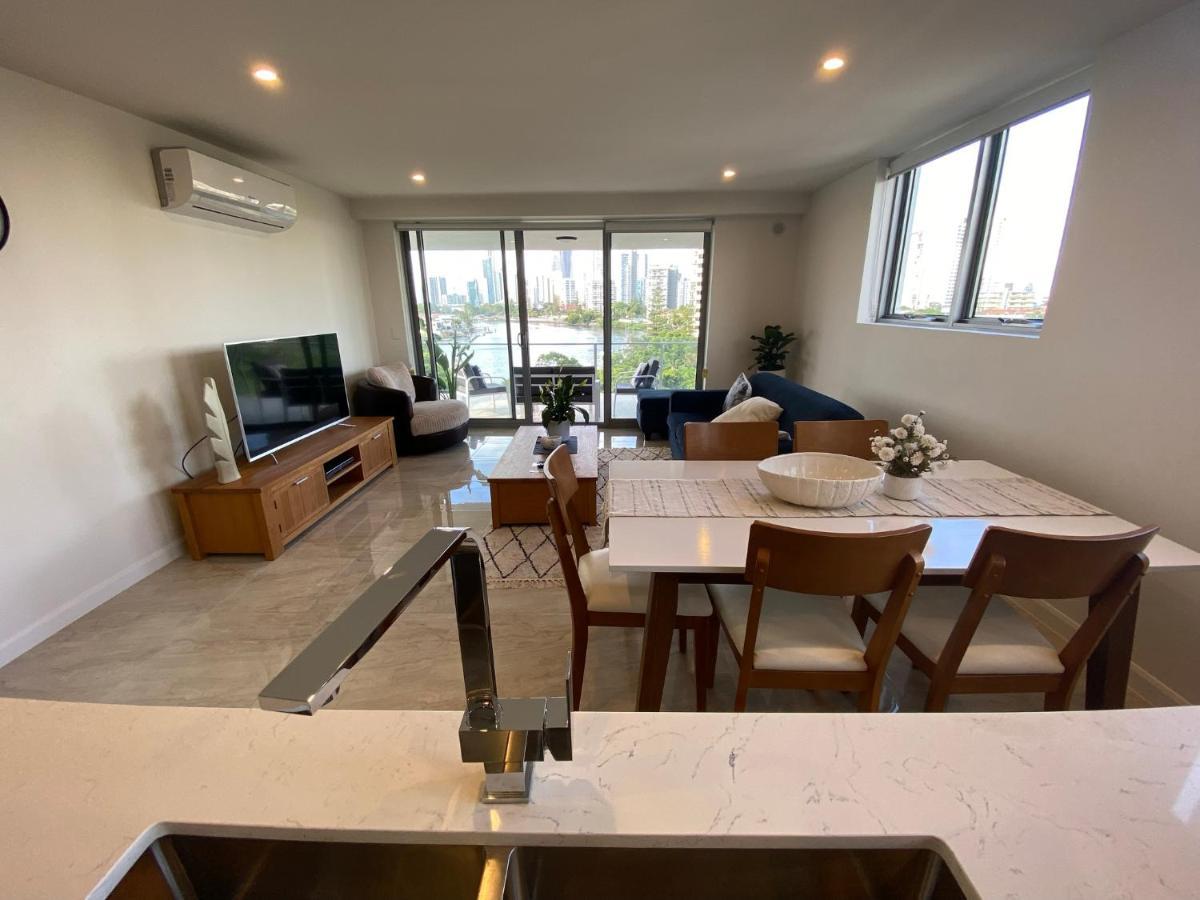 Serenity Surfers Paradise Gold Coast Bagian luar foto