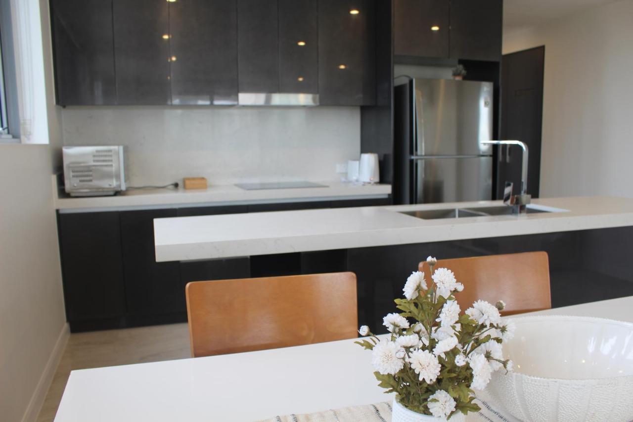 Serenity Surfers Paradise Gold Coast Bagian luar foto