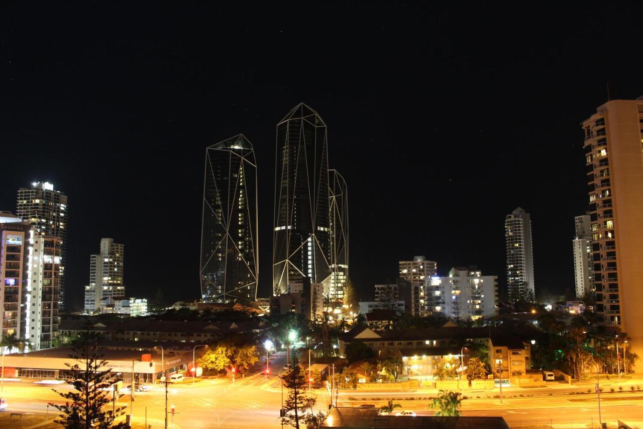 Serenity Surfers Paradise Gold Coast Bagian luar foto