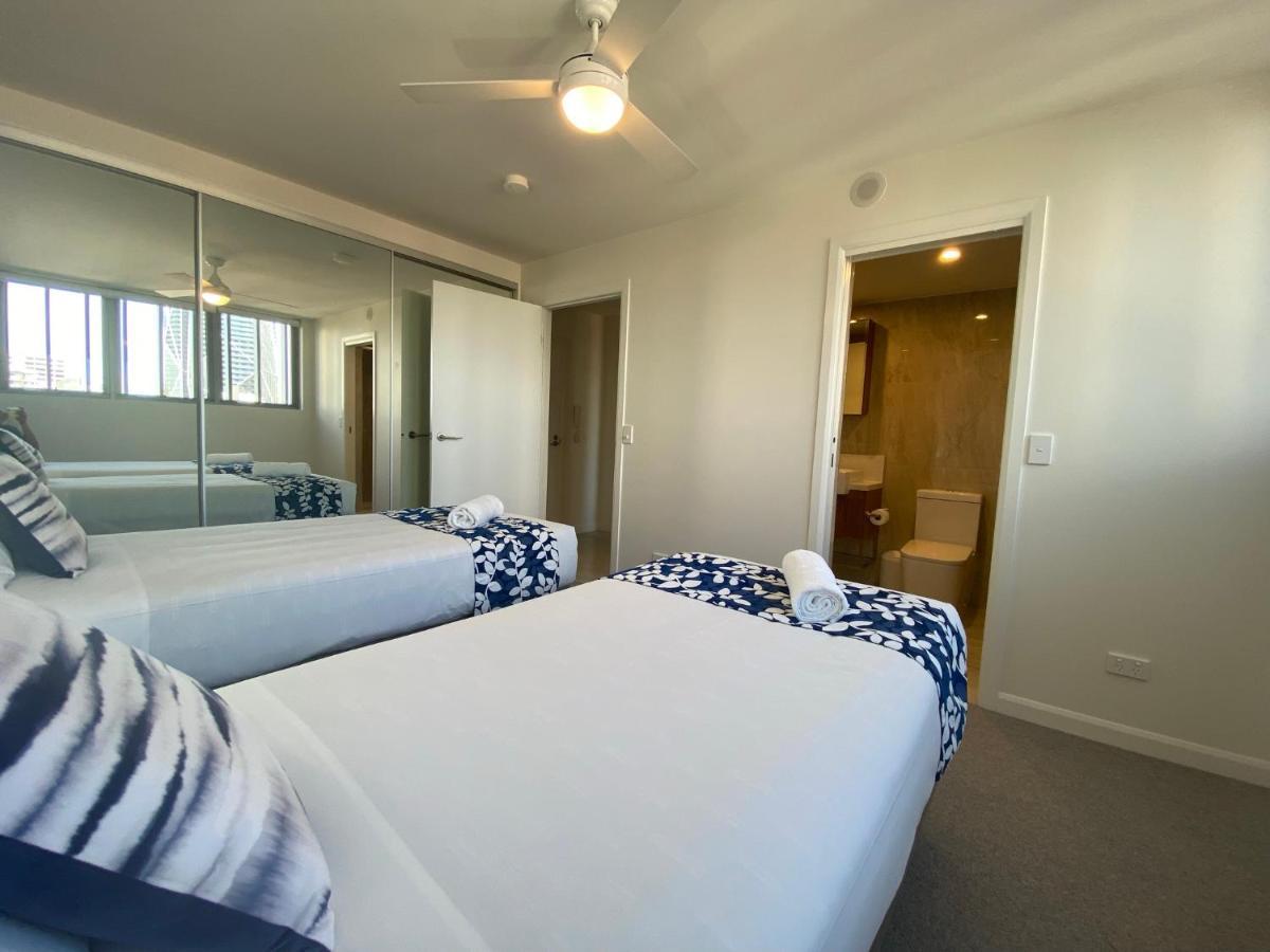 Serenity Surfers Paradise Gold Coast Bagian luar foto