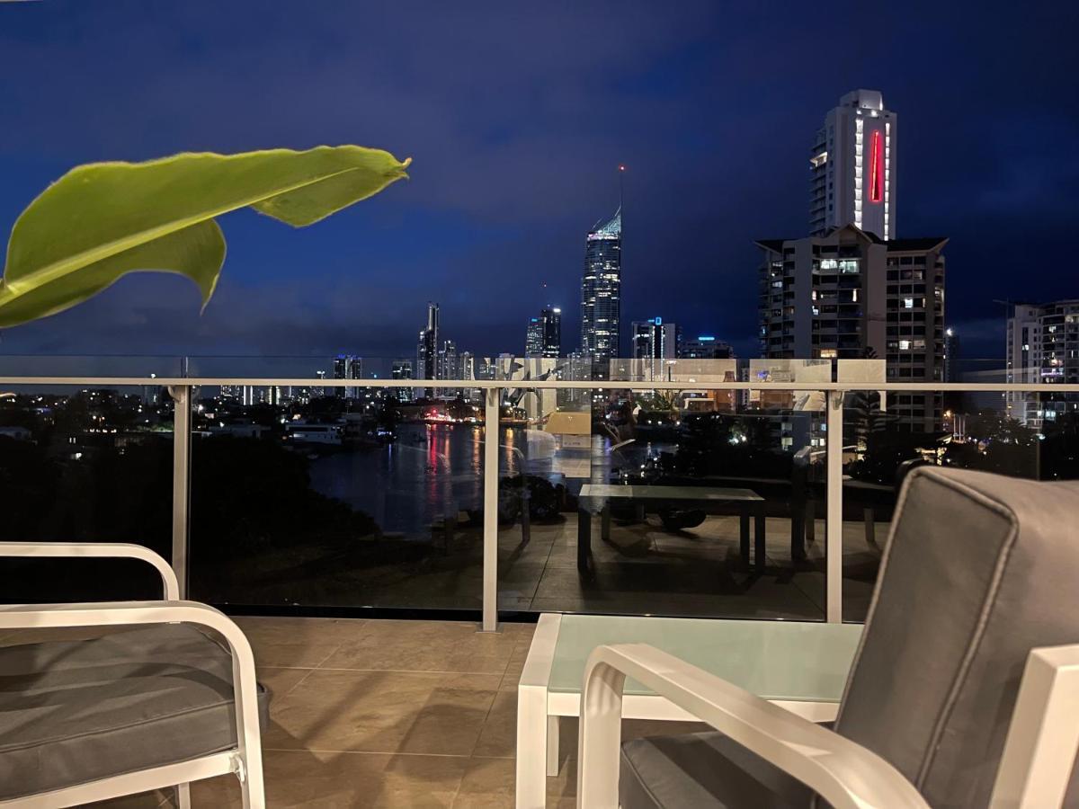 Serenity Surfers Paradise Gold Coast Bagian luar foto