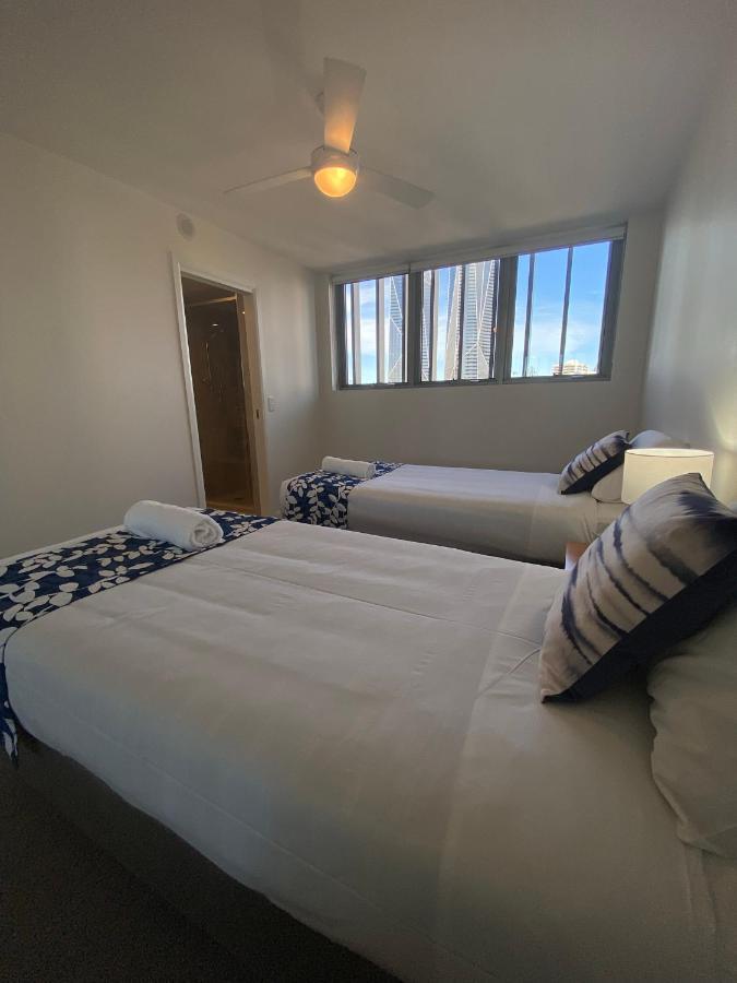 Serenity Surfers Paradise Gold Coast Bagian luar foto